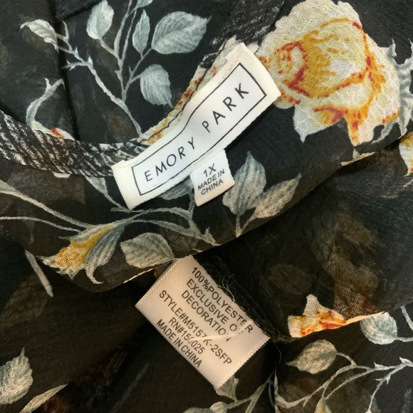 Emory Park sheer cover up. Size 1X - Picture 6 of 6